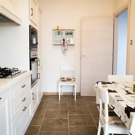 Cozy Chic Apartament